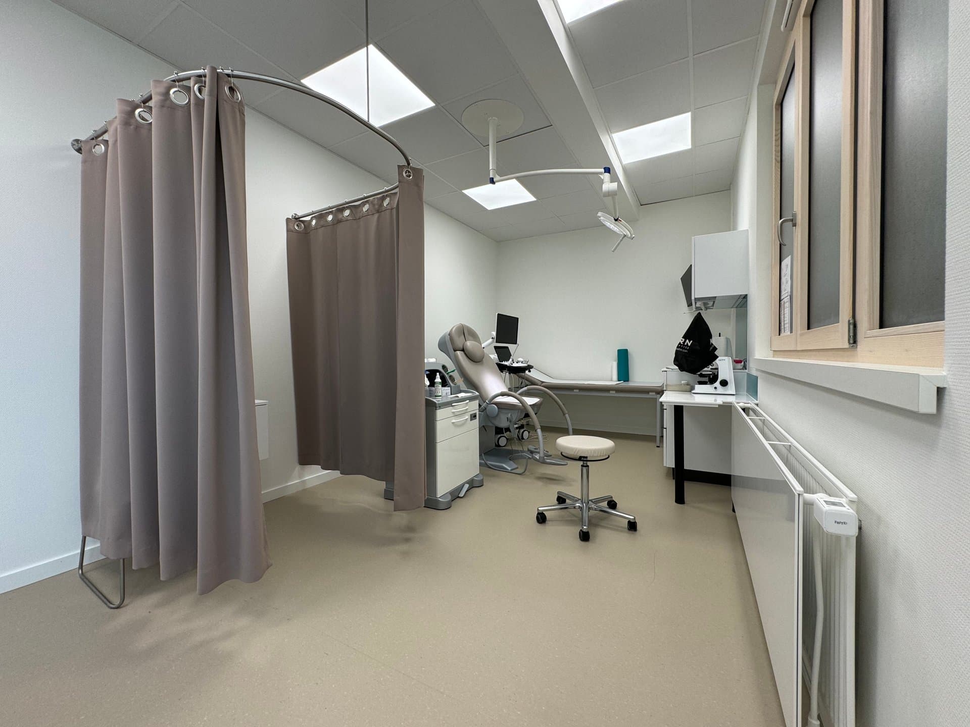 Untersuchungszimmer 2